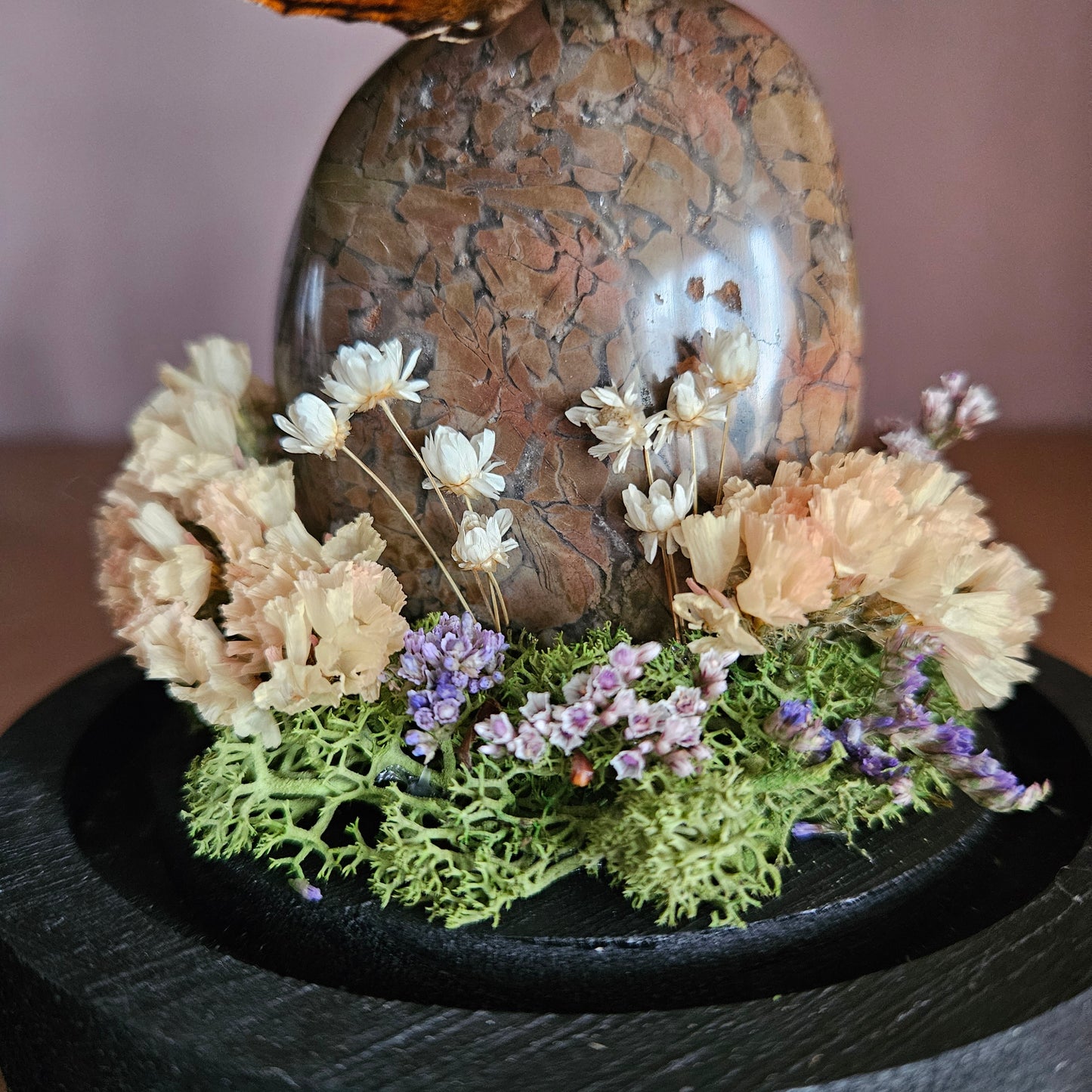 Vlinderstolp: Smyrna blomfildia met edelsteen